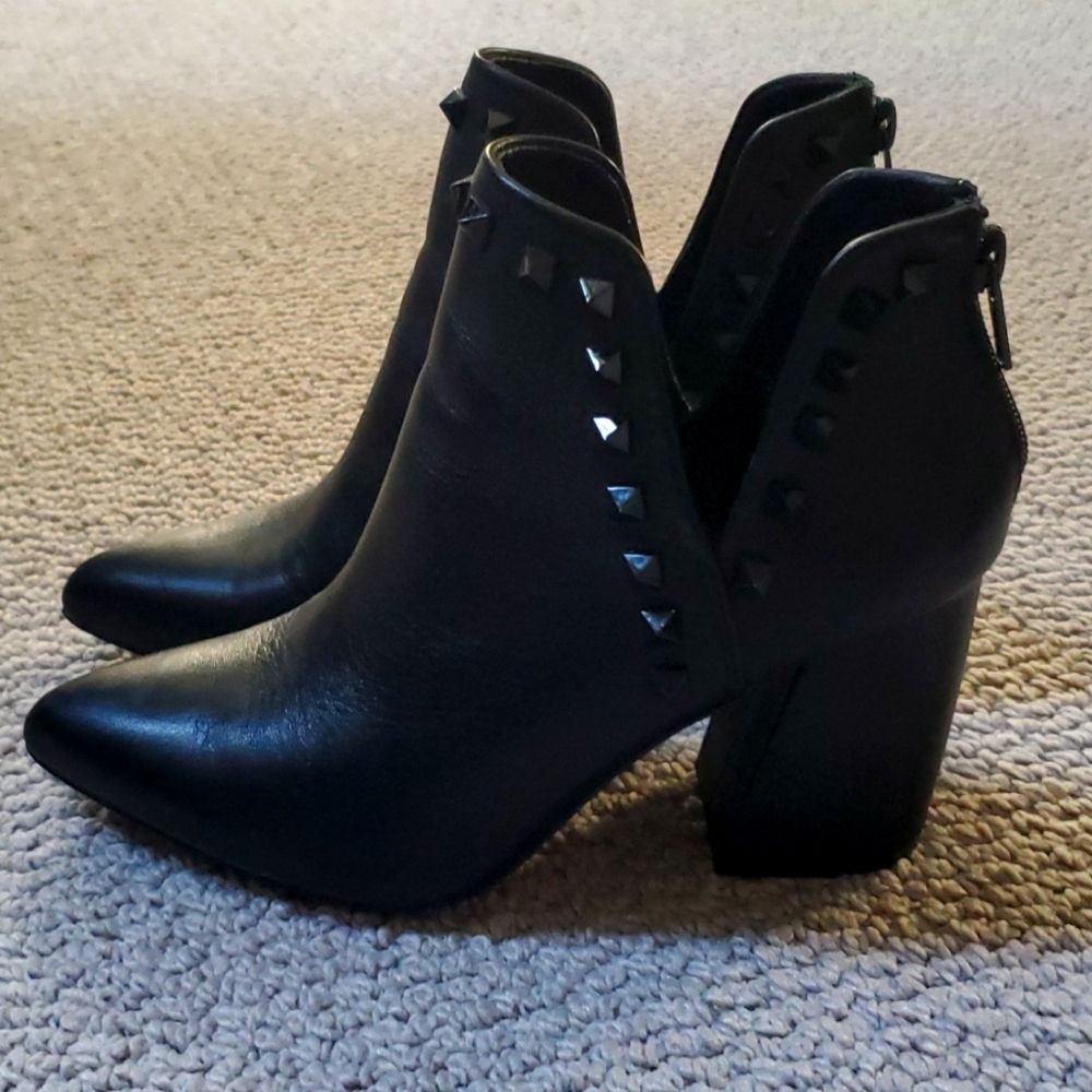 Steve Madden Gloria booties 6.5